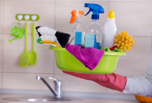 Kitchen and bathroom deep cleaning in Kingston upon Thames