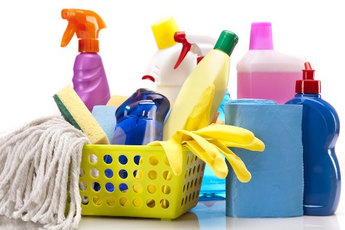 Commercial deep cleaning in Kingstonuponthames for offices and shops